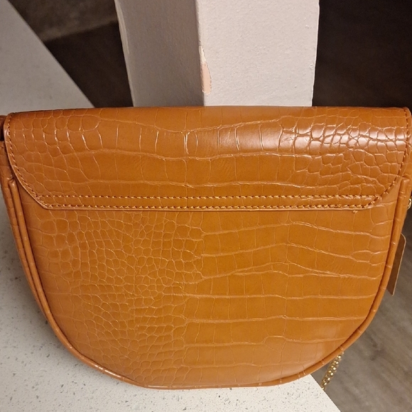 Croc-Embossed Tan Shoulder Bag - Picture 4 of 4